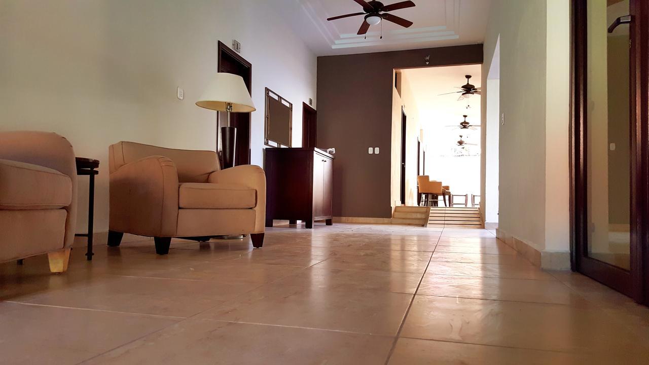 Hotel El Viejo Inn Chinandega Exteriör bild